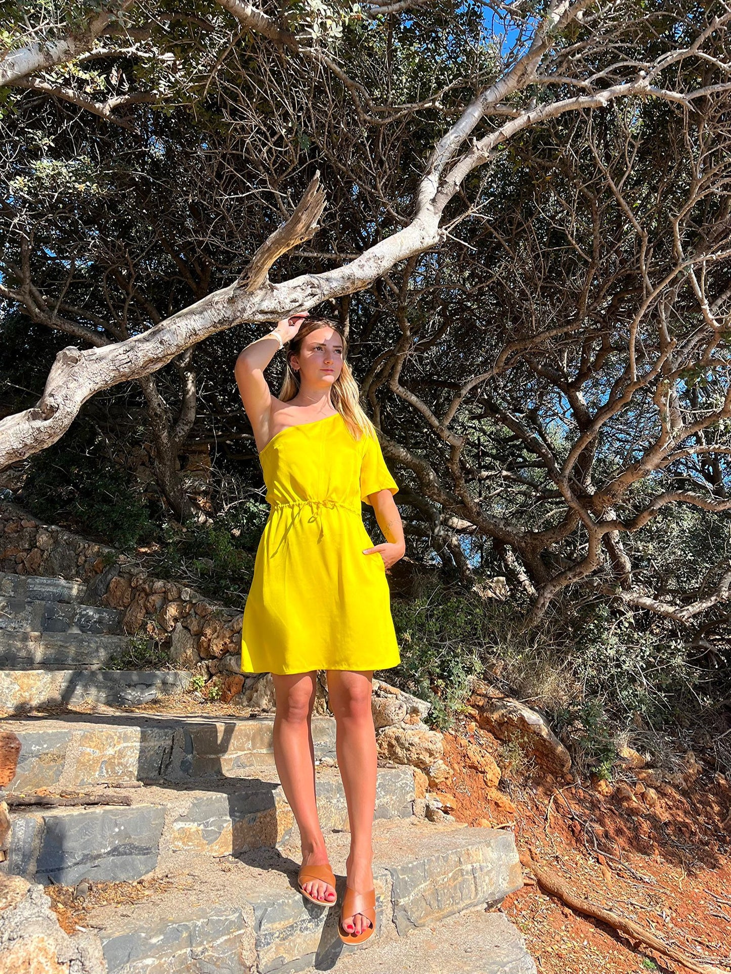 YELLOW SUNSHINE