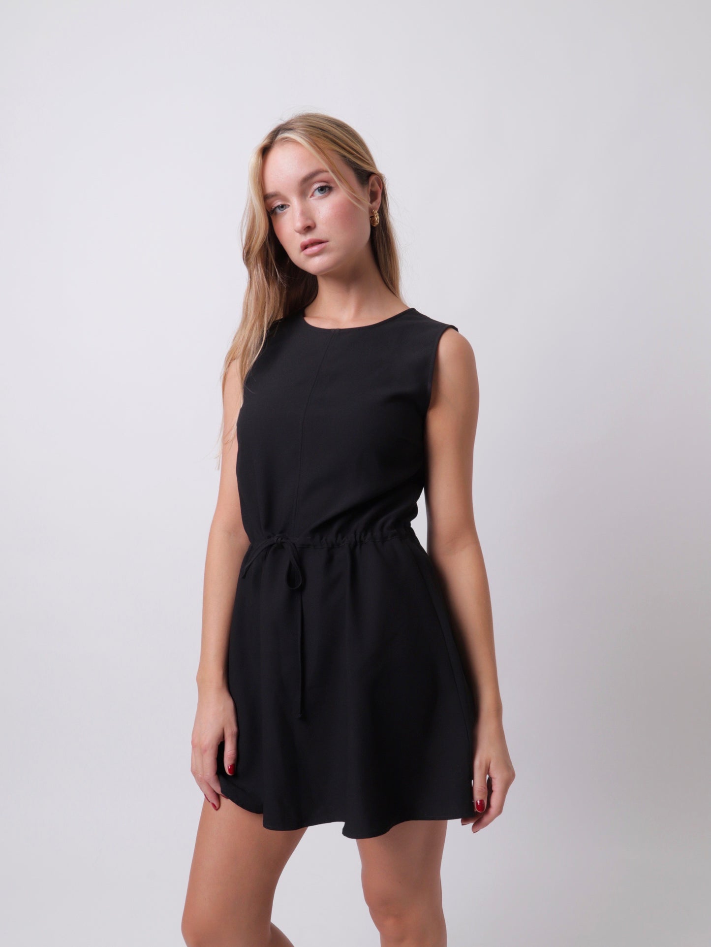 DEEP BLACK