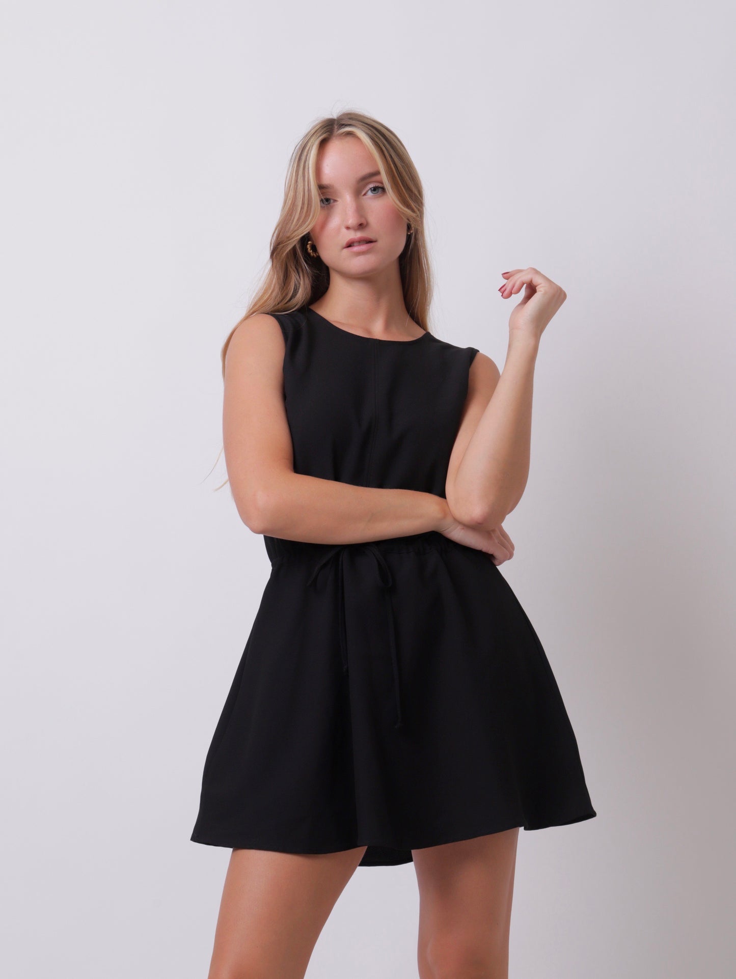 DEEP BLACK